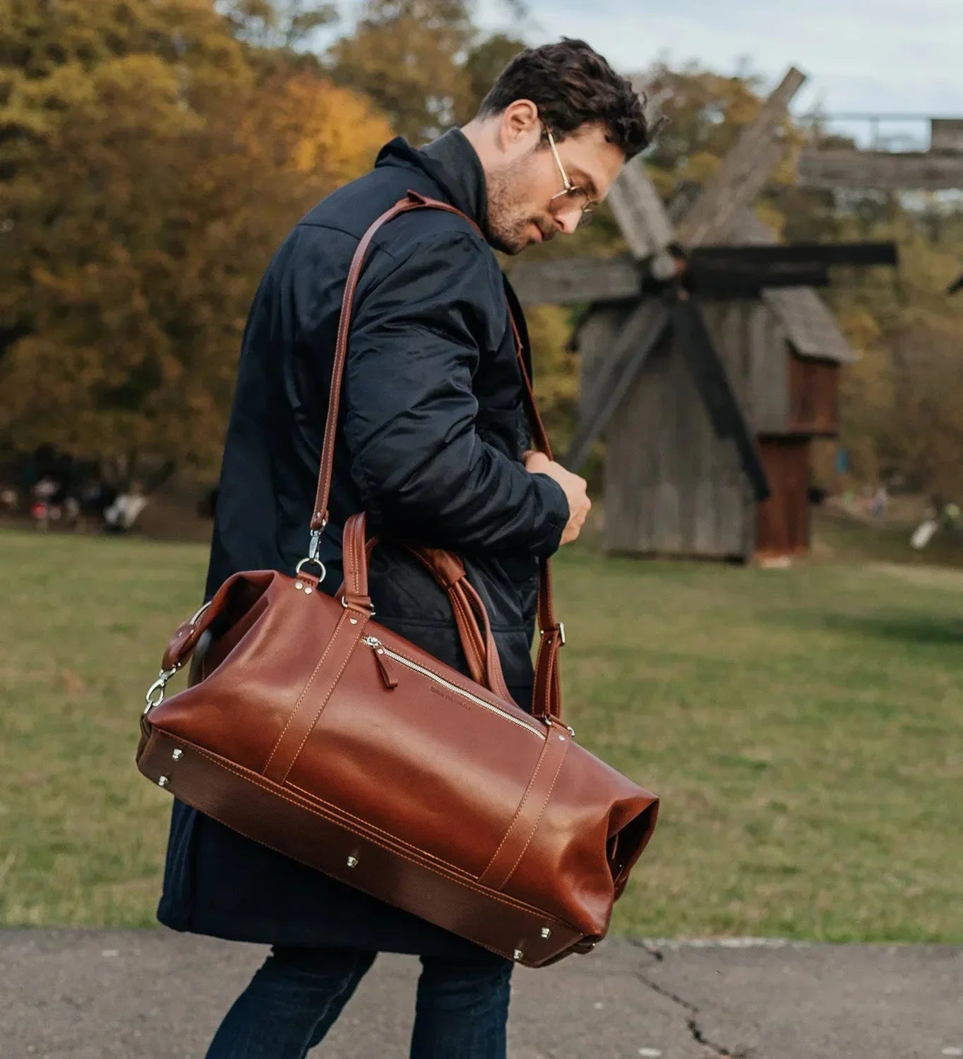 Smooth Leather Travel Bag – Men's Duffel for Weekend Getaways | Stout