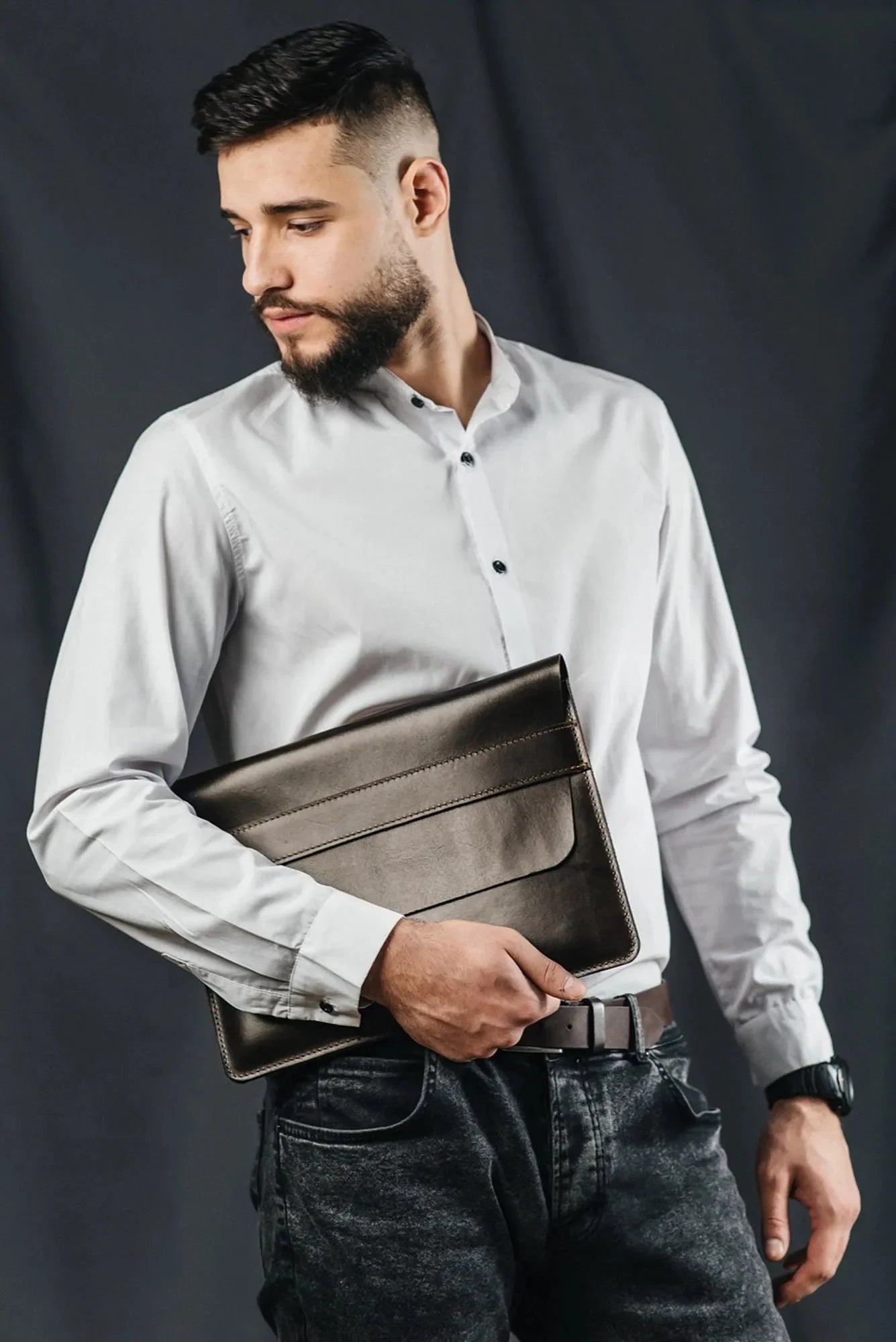 Timeless Leather MacBook Sleeve – All Sizes with Felt Lining