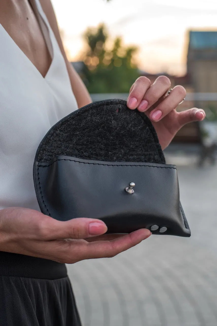 Smooth Leather Case for Sunglasses & Glasses – Handmade