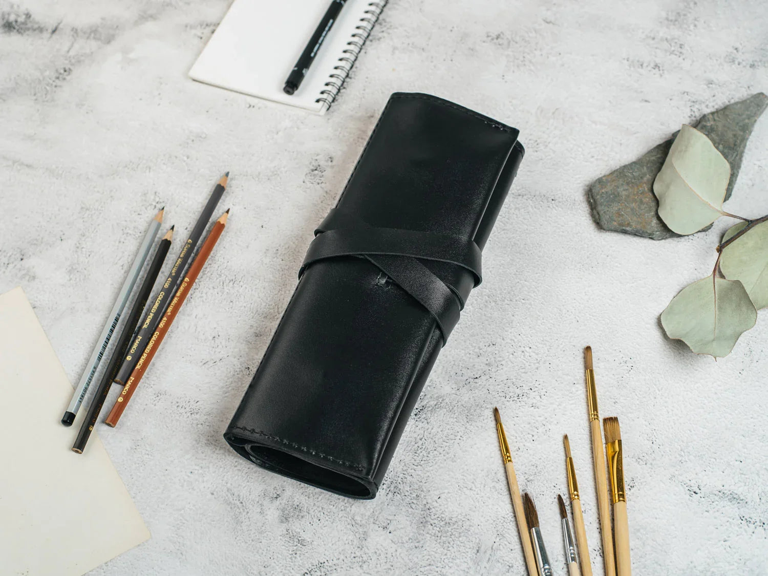 The Essential Roll – Smooth Leather Wrap for Brushes & Tools