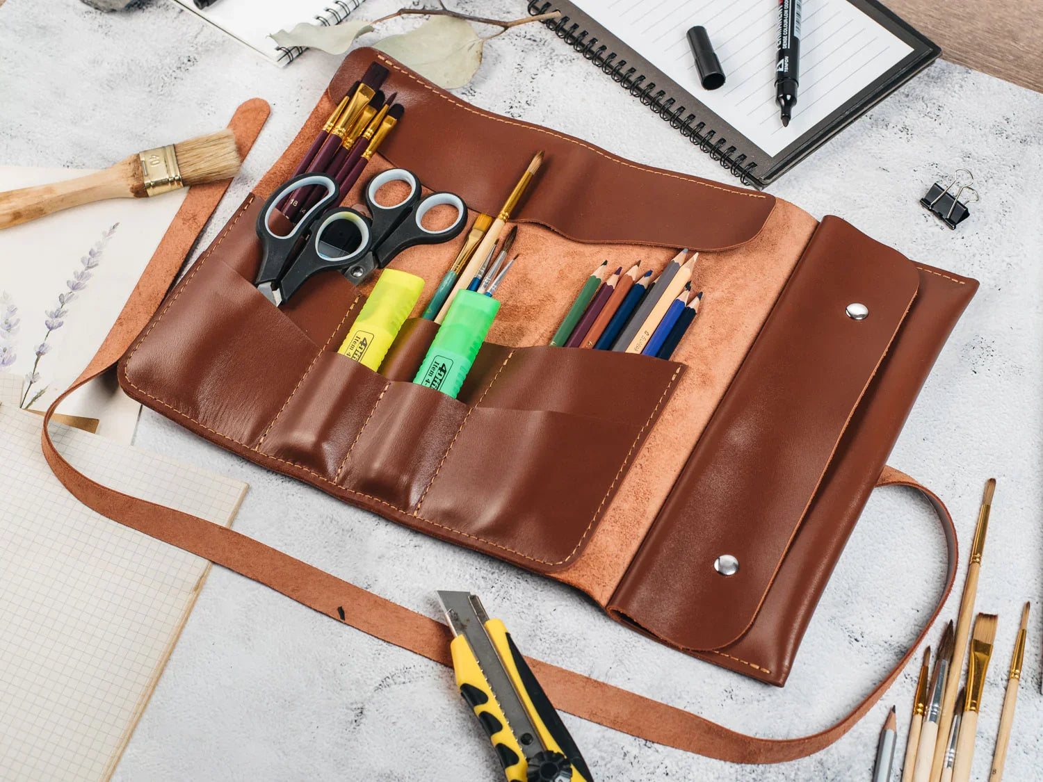 The Essential Roll – Smooth Leather Wrap for Brushes & Tools