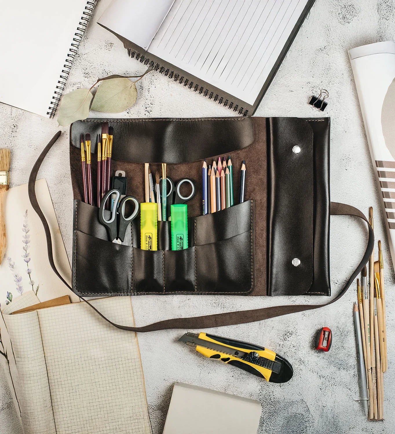 The Essential Roll – Smooth Leather Wrap for Brushes & Tools