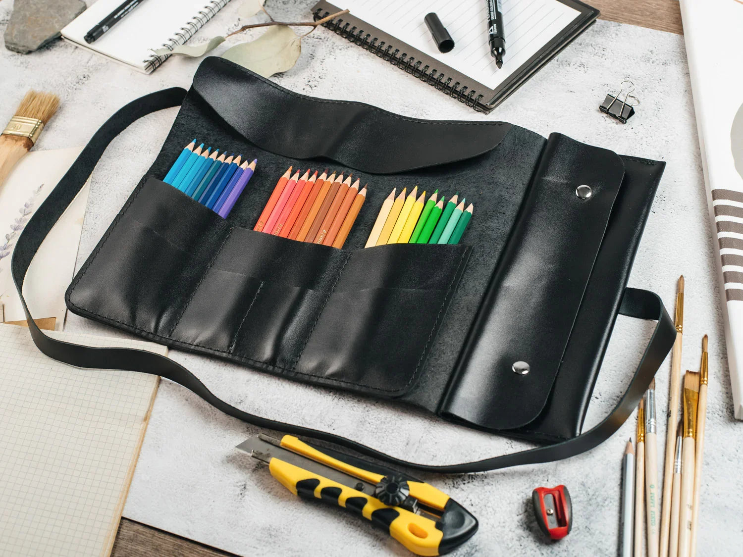 The Essential Roll – Smooth Leather Wrap for Brushes & Tools
