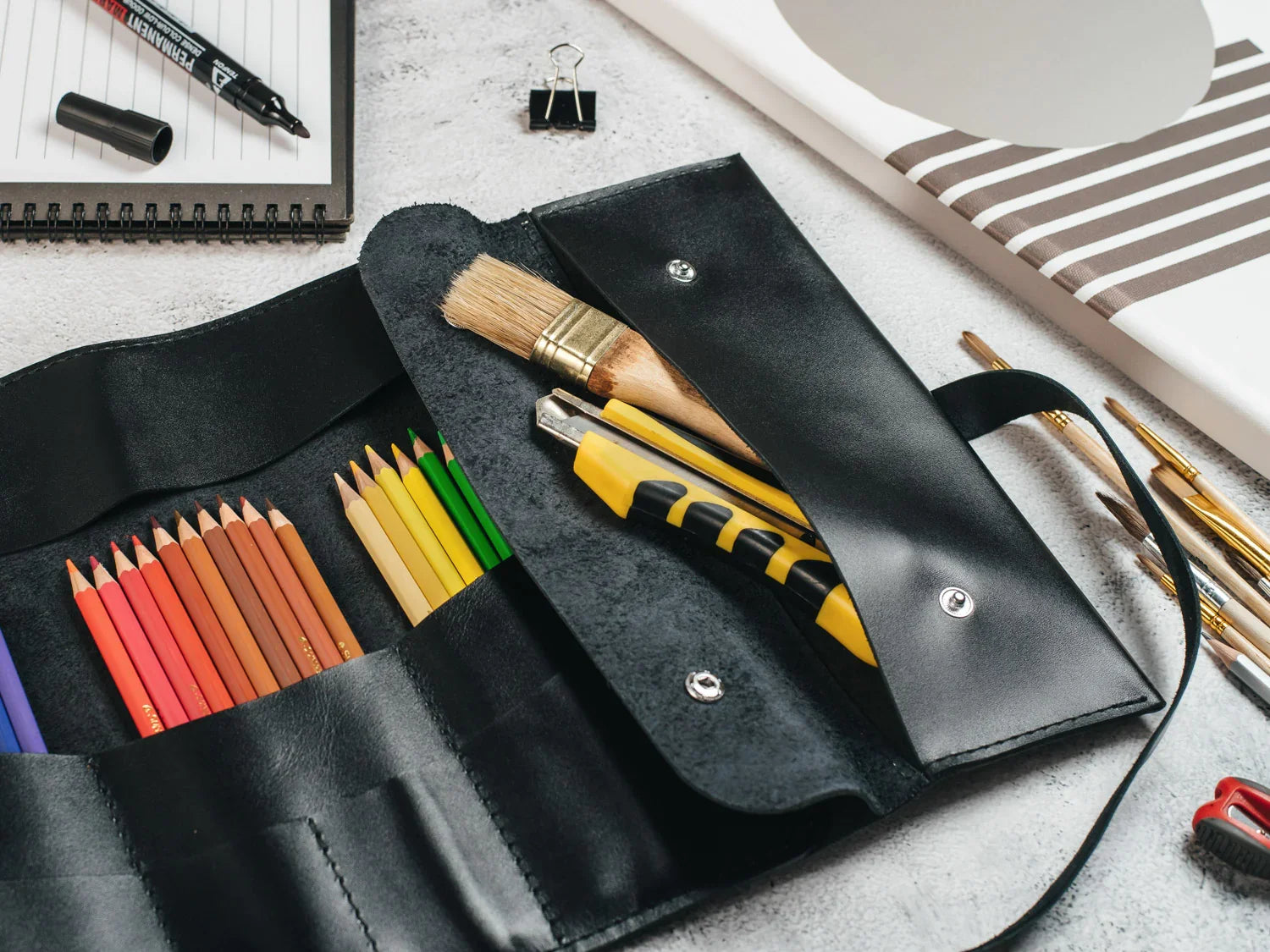 The Essential Roll – Smooth Leather Wrap for Brushes & Tools