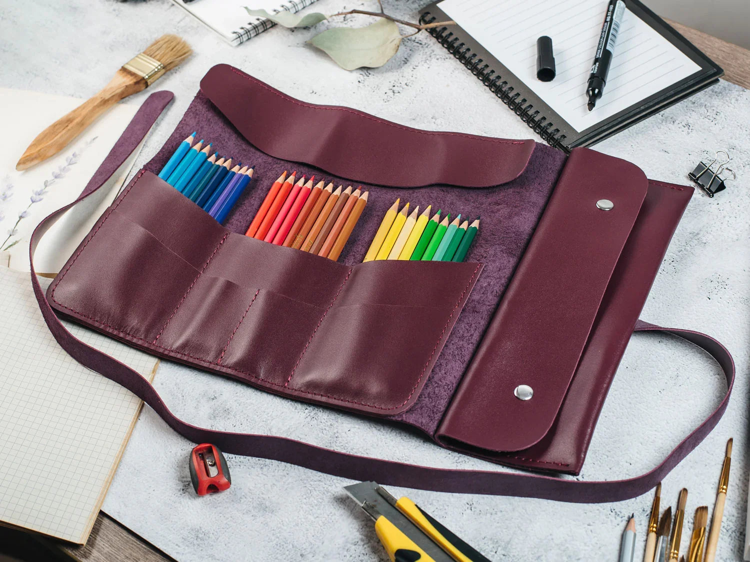 The Essential Roll – Smooth Leather Wrap for Brushes & Tools