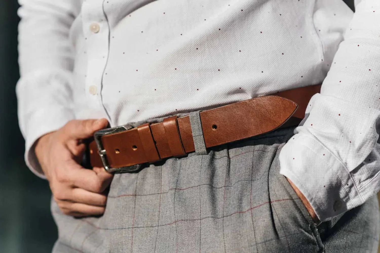 Men’s 1.5" Veg-Tanned Leather Belt with Antique Silver Buckle