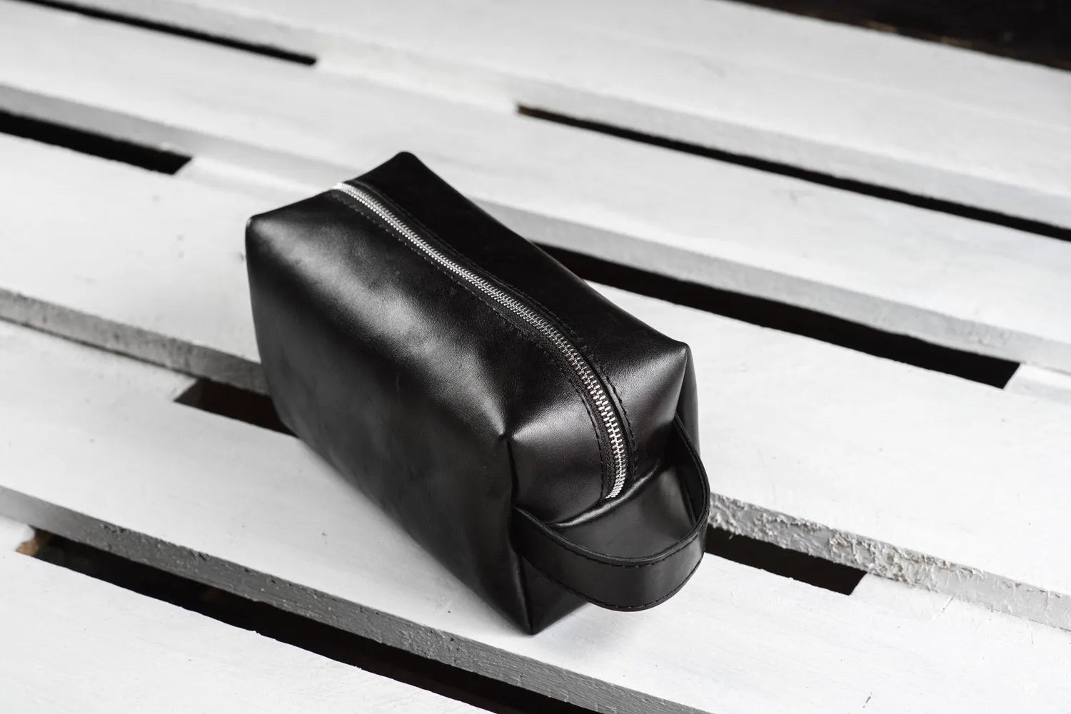 Leather Dopp kit | Smooth Black - Wenderfarer
