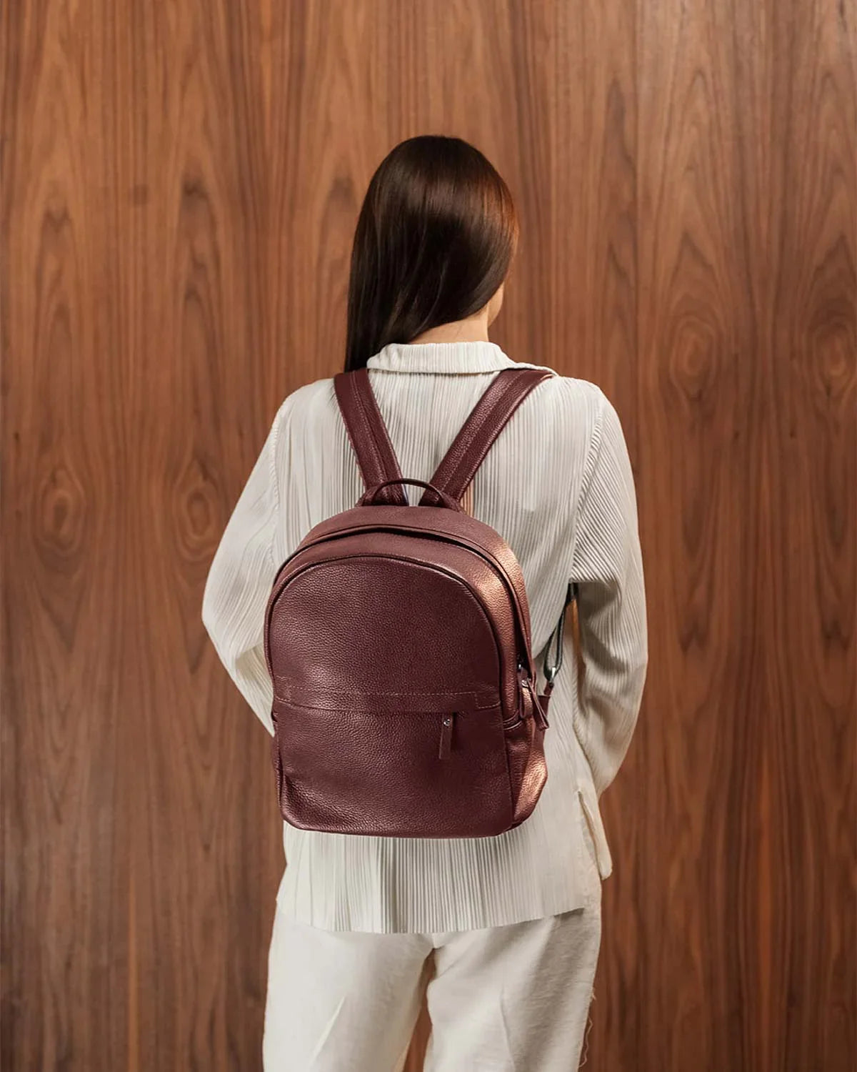 Zippered Leather Backpack for Women – Full Grain Craftsmanship