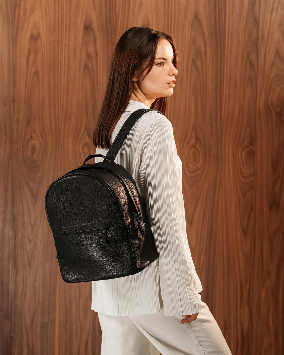 Zippered Leather Backpack for Women – Full Grain Craftsmanship