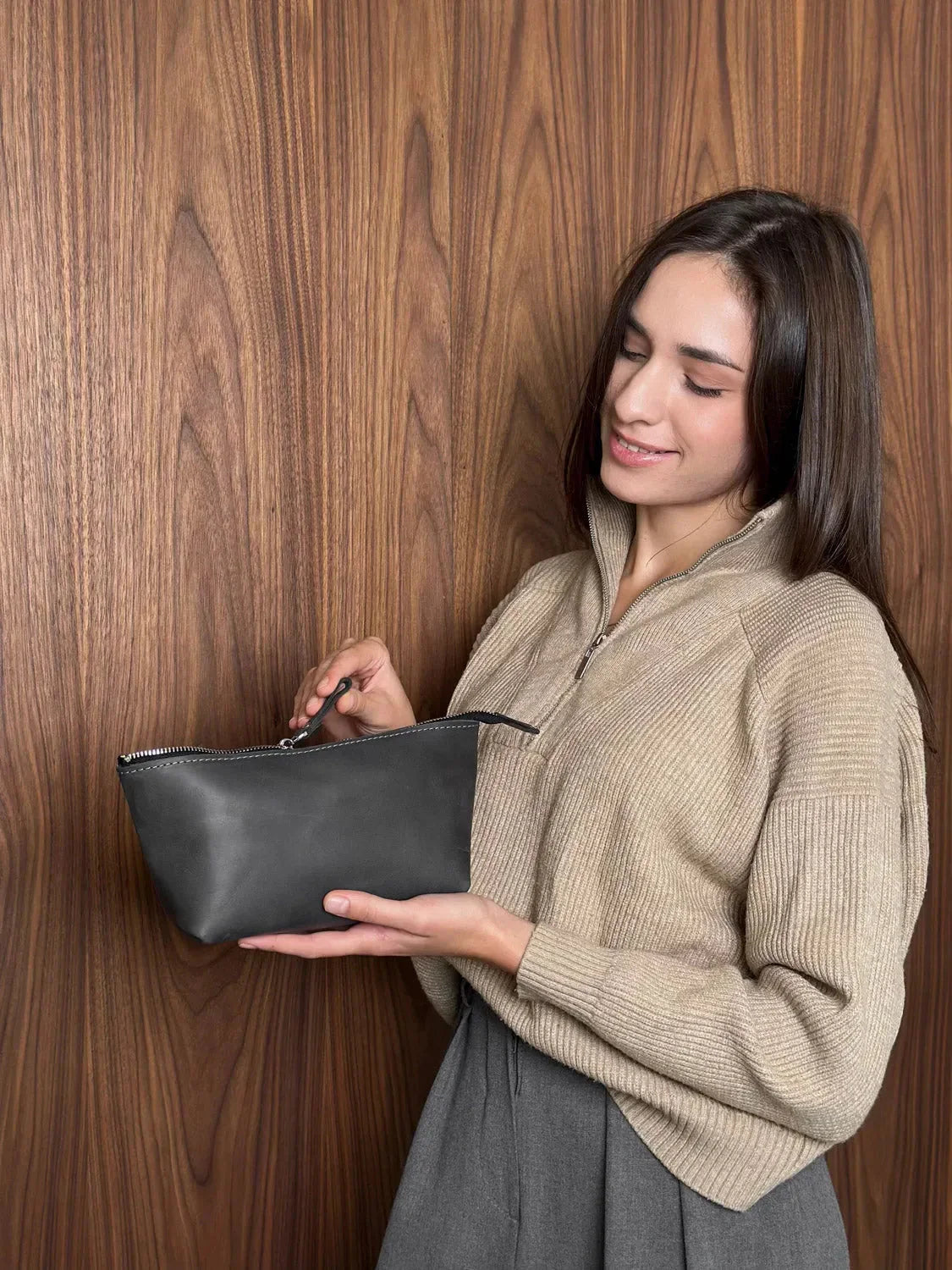 Leather Cosmetic Travel Bag – Matte Waxed Finish | Allure