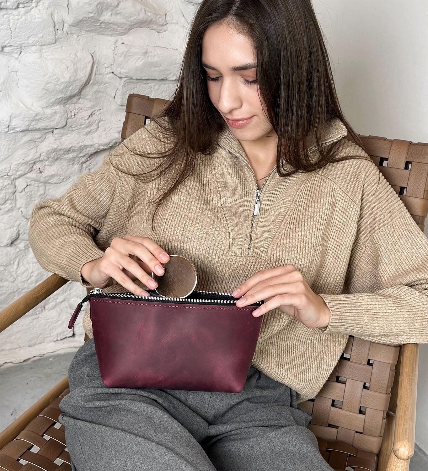 Leather Cosmetic Travel Bag – Matte Waxed Finish | Allure