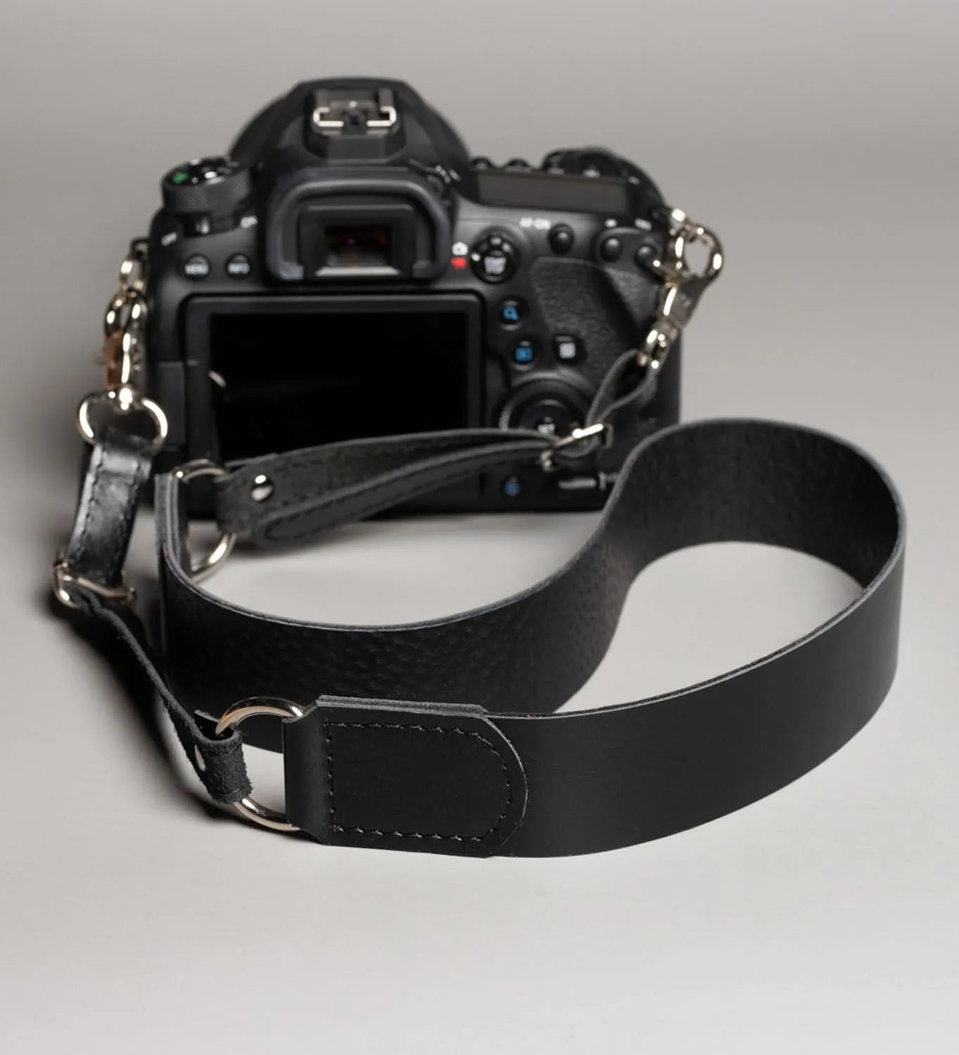Leather Camera Neck Strap – Adjustable for DSLR & Mirrorless Cameras