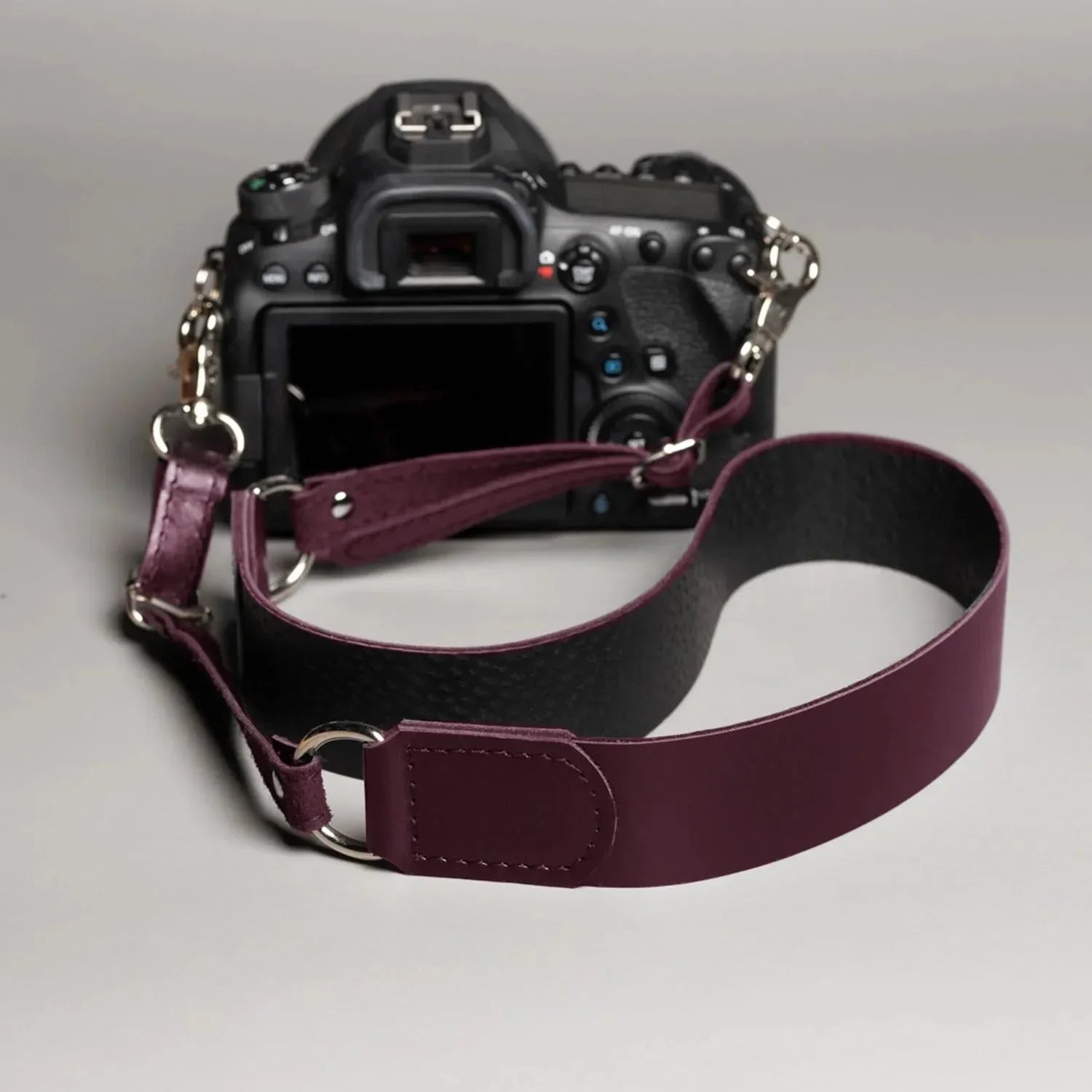 Leather Camera Neck Strap – Adjustable for DSLR & Mirrorless Cameras