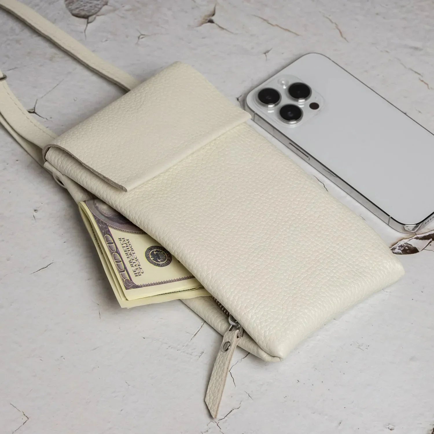 Minimalist Phone Pouch – Grainy Leather Crossbody Bag