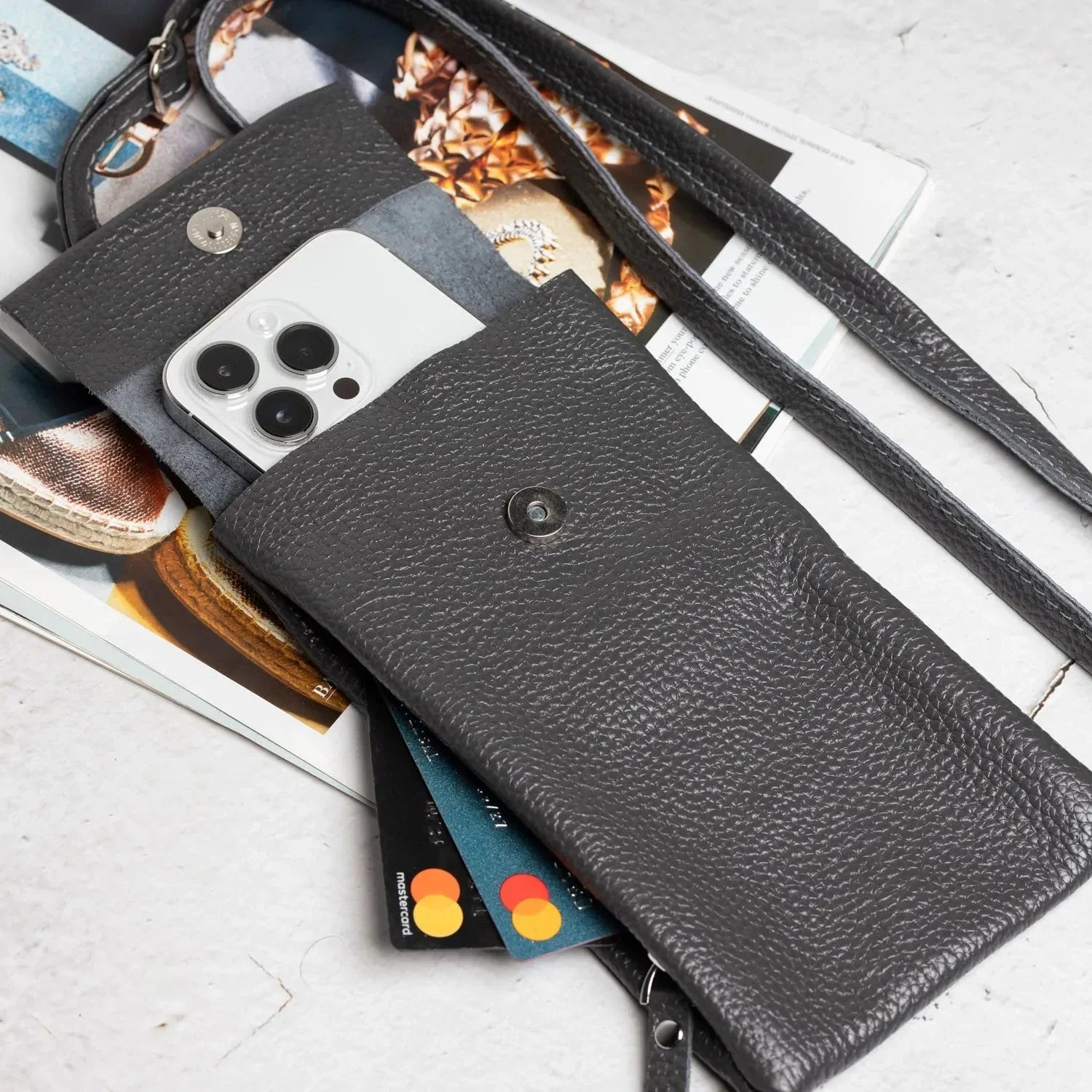 Minimalist Phone Pouch – Grainy Leather Crossbody Bag