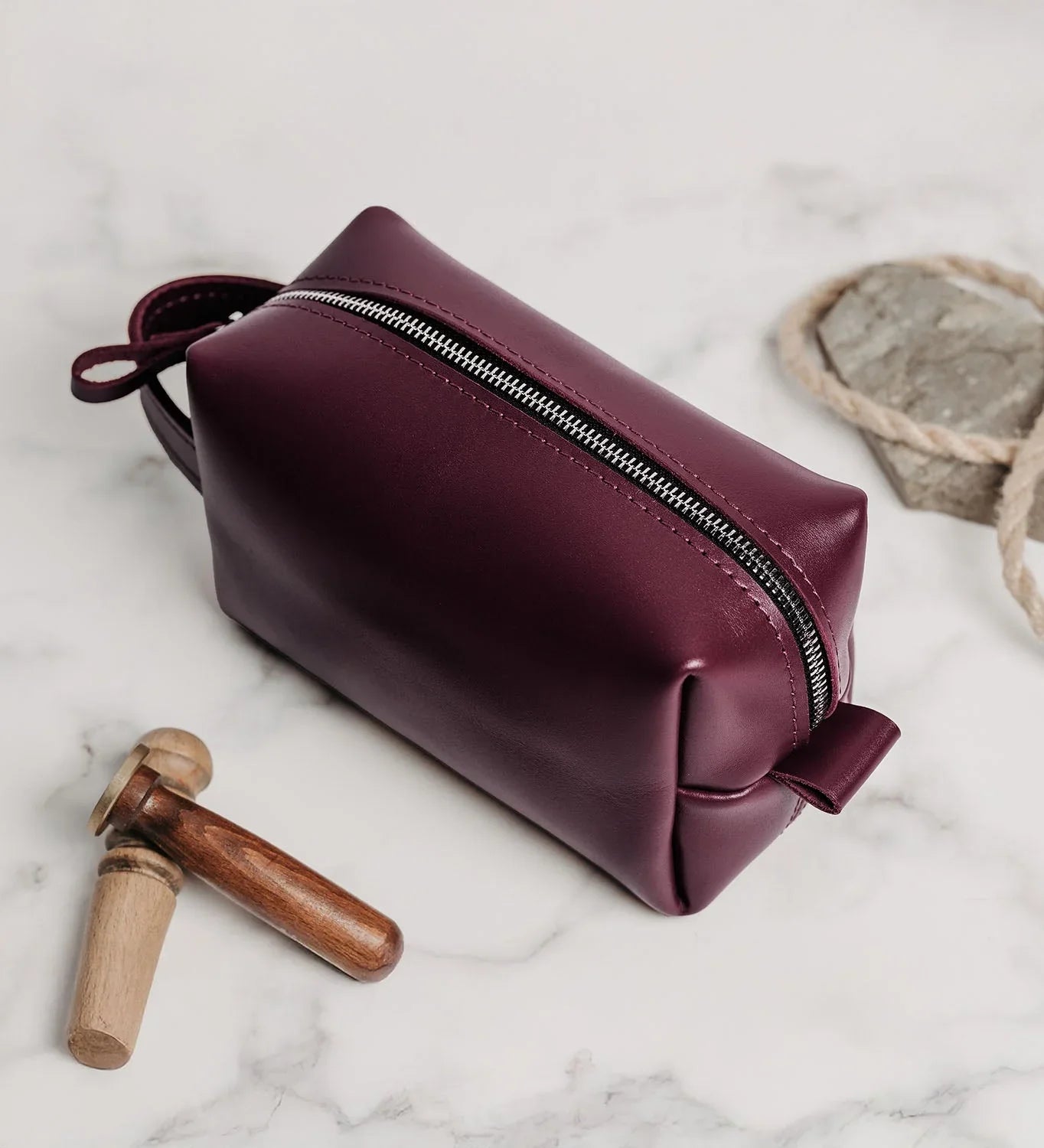 Smooth Leather Dopp Kit – Travel Toiletry Bag for Men