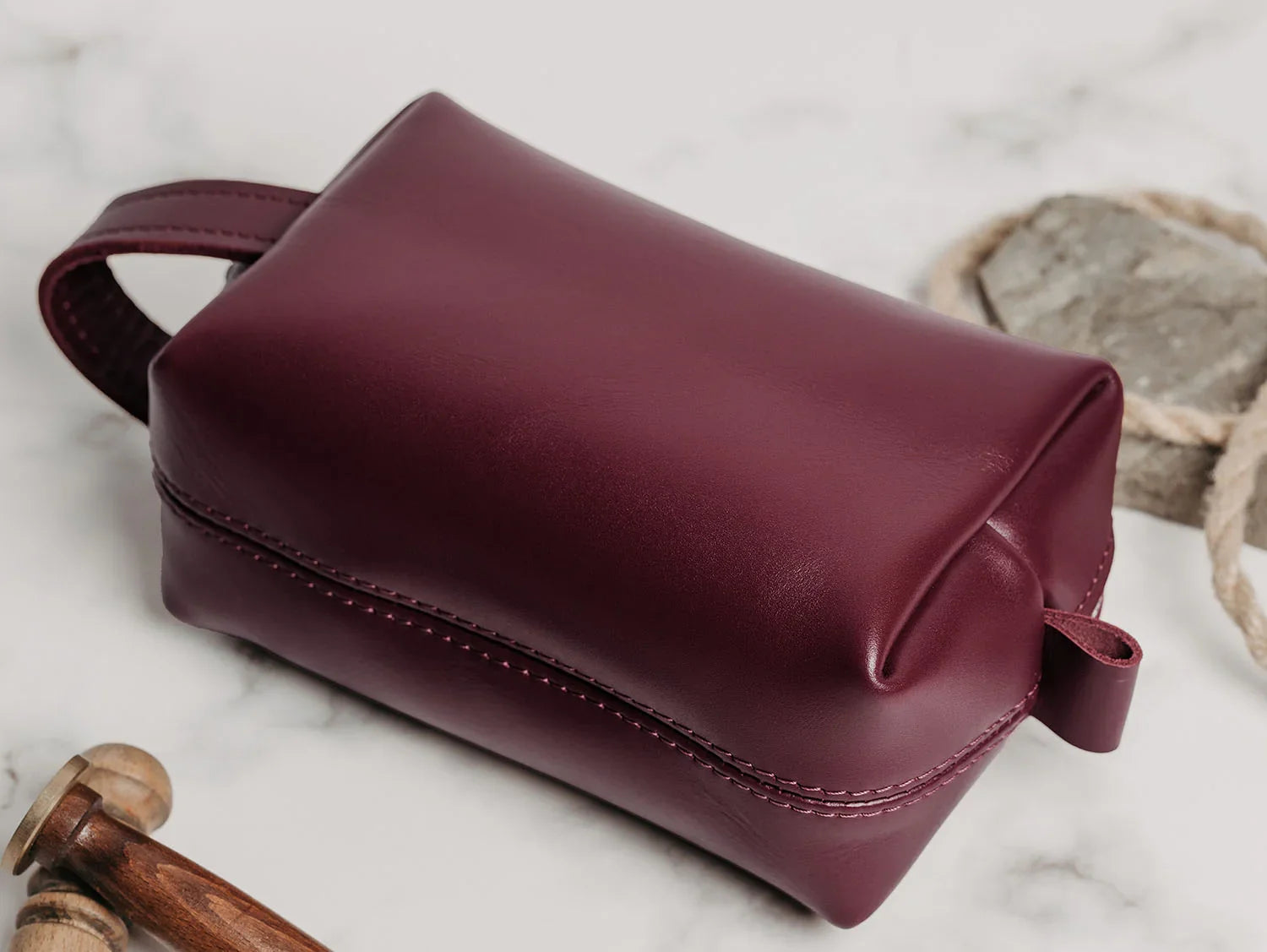 Smooth Leather Dopp Kit – Travel Toiletry Bag for Men