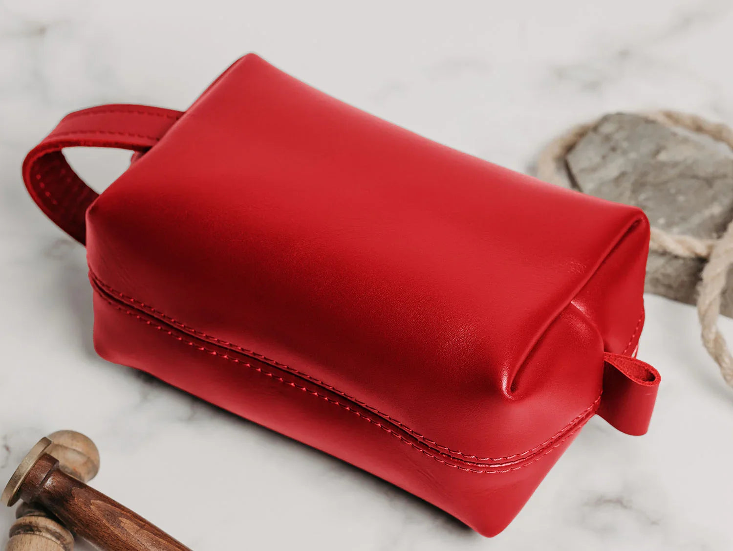 Smooth Leather Dopp Kit – Travel Toiletry Bag for Men