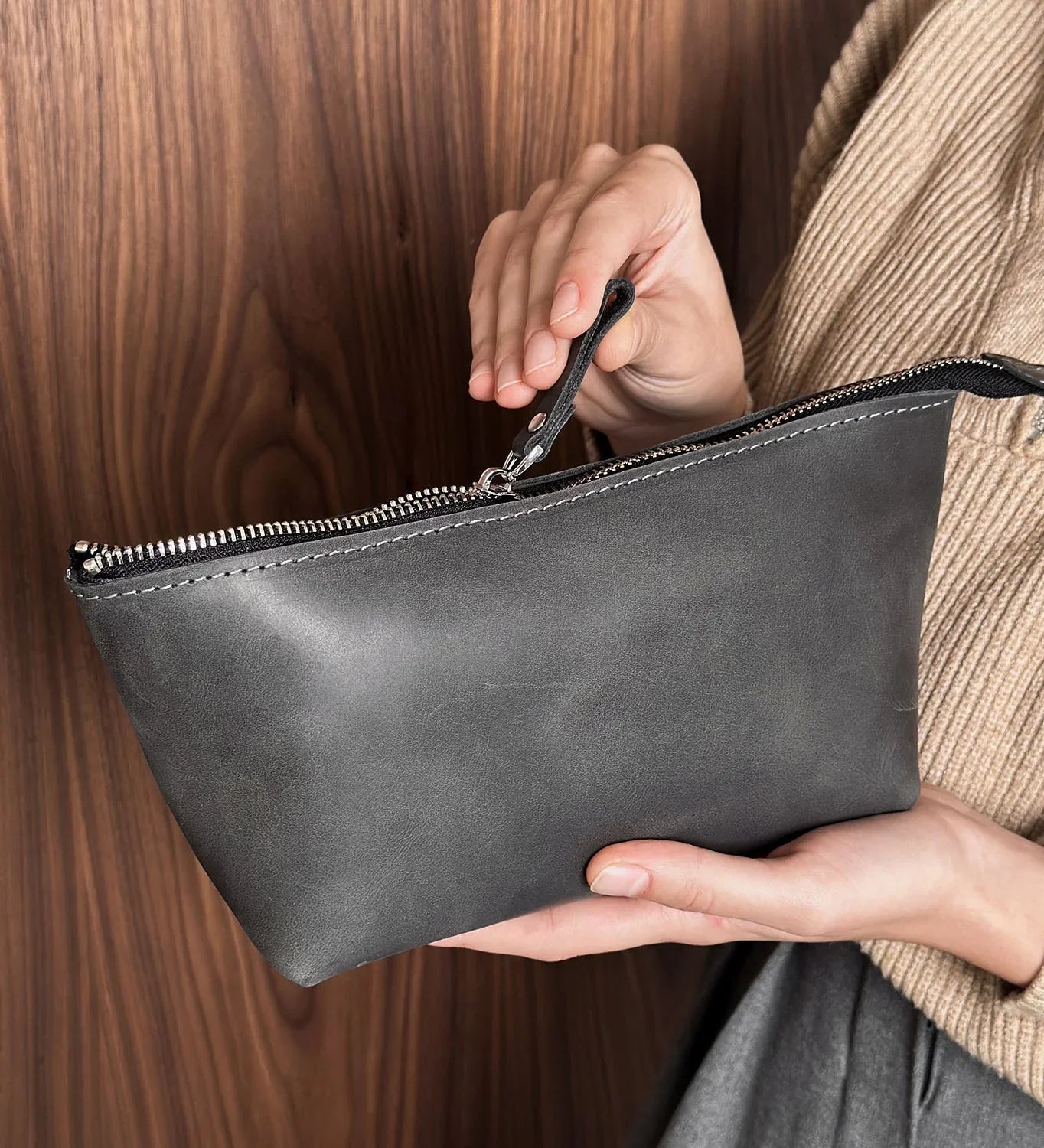 Leather Cosmetic Travel Bag – Matte Waxed Finish | Allure