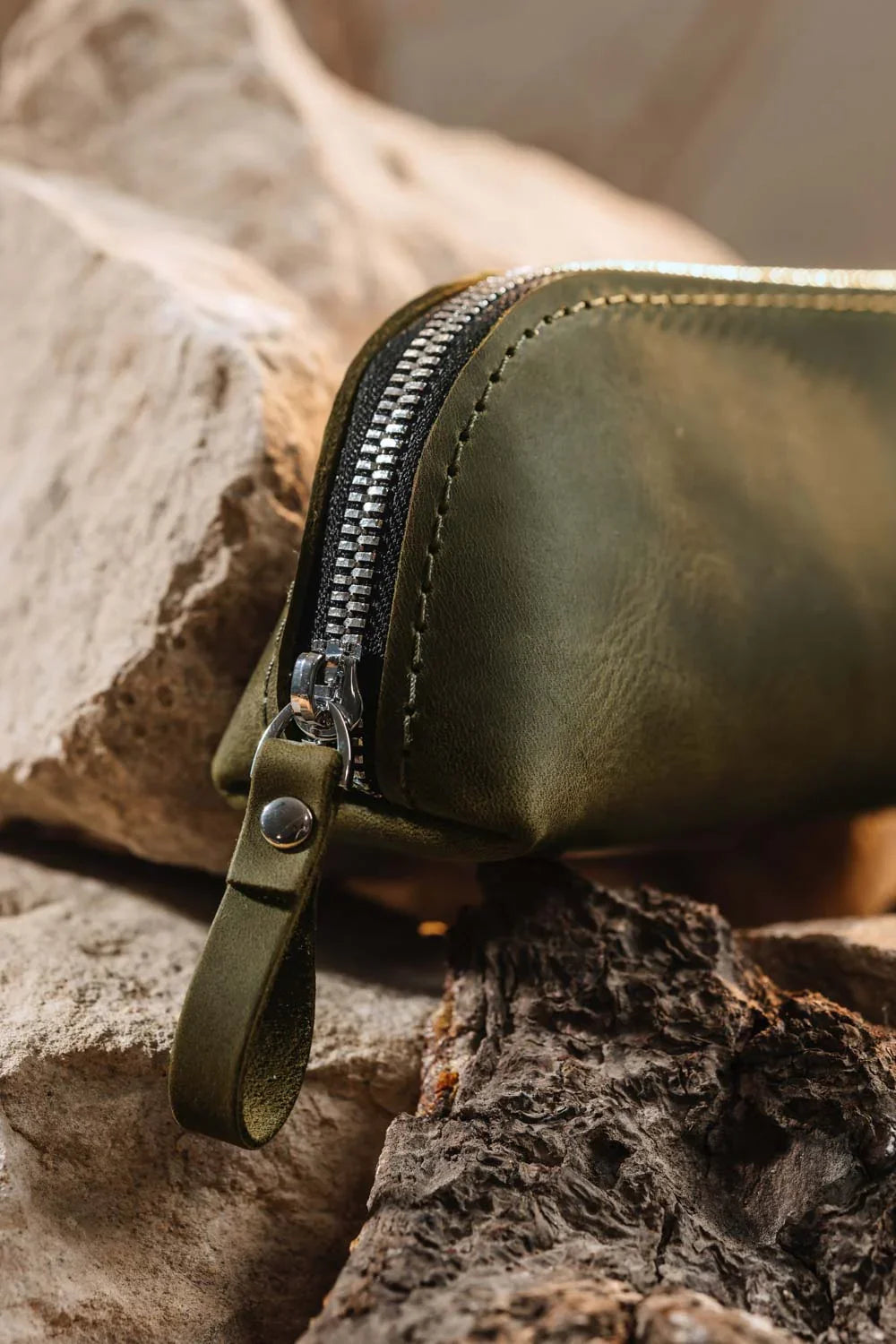 Zippered Pencil Pouch – Distressed Leather Organizer