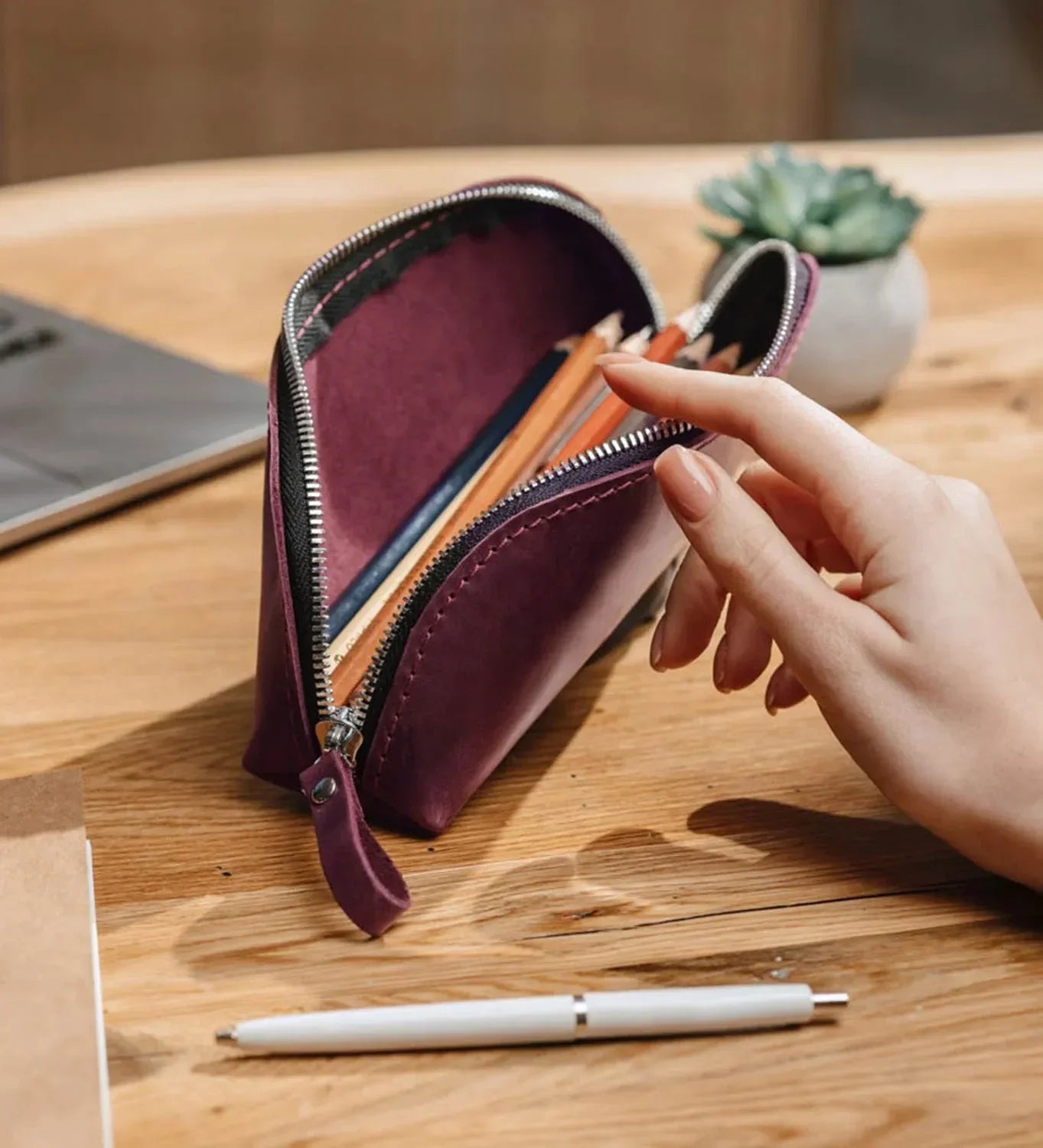 Zippered Pencil Pouch – Distressed Leather Organizer