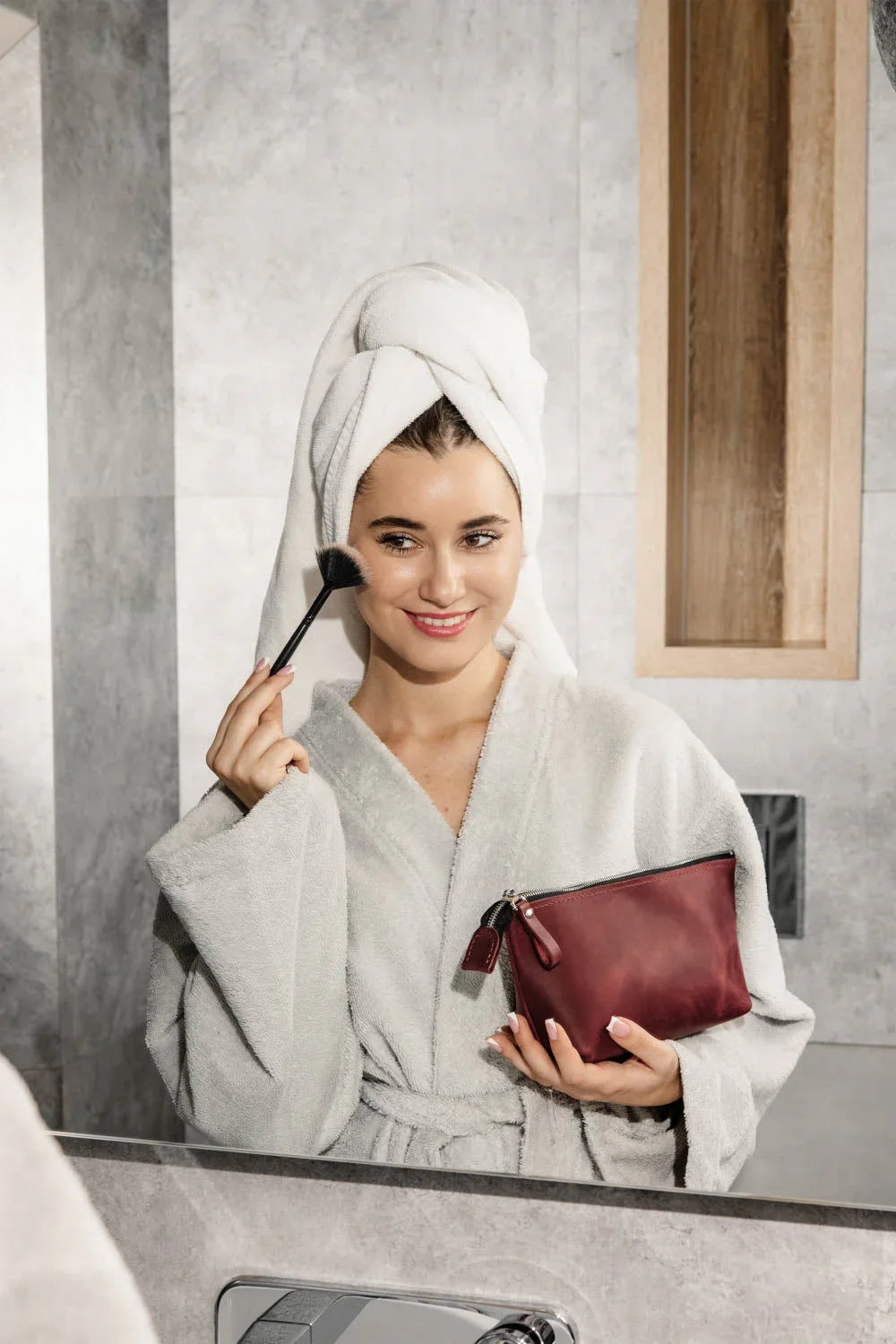 Leather Cosmetic Travel Bag – Matte Waxed Finish | Allure