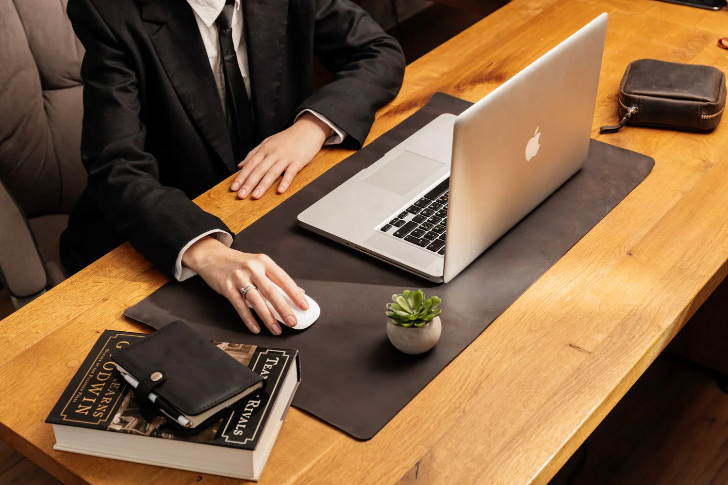 Crazy Horse Leather Desk Pad – Rustic Desk Mat for Office or Home