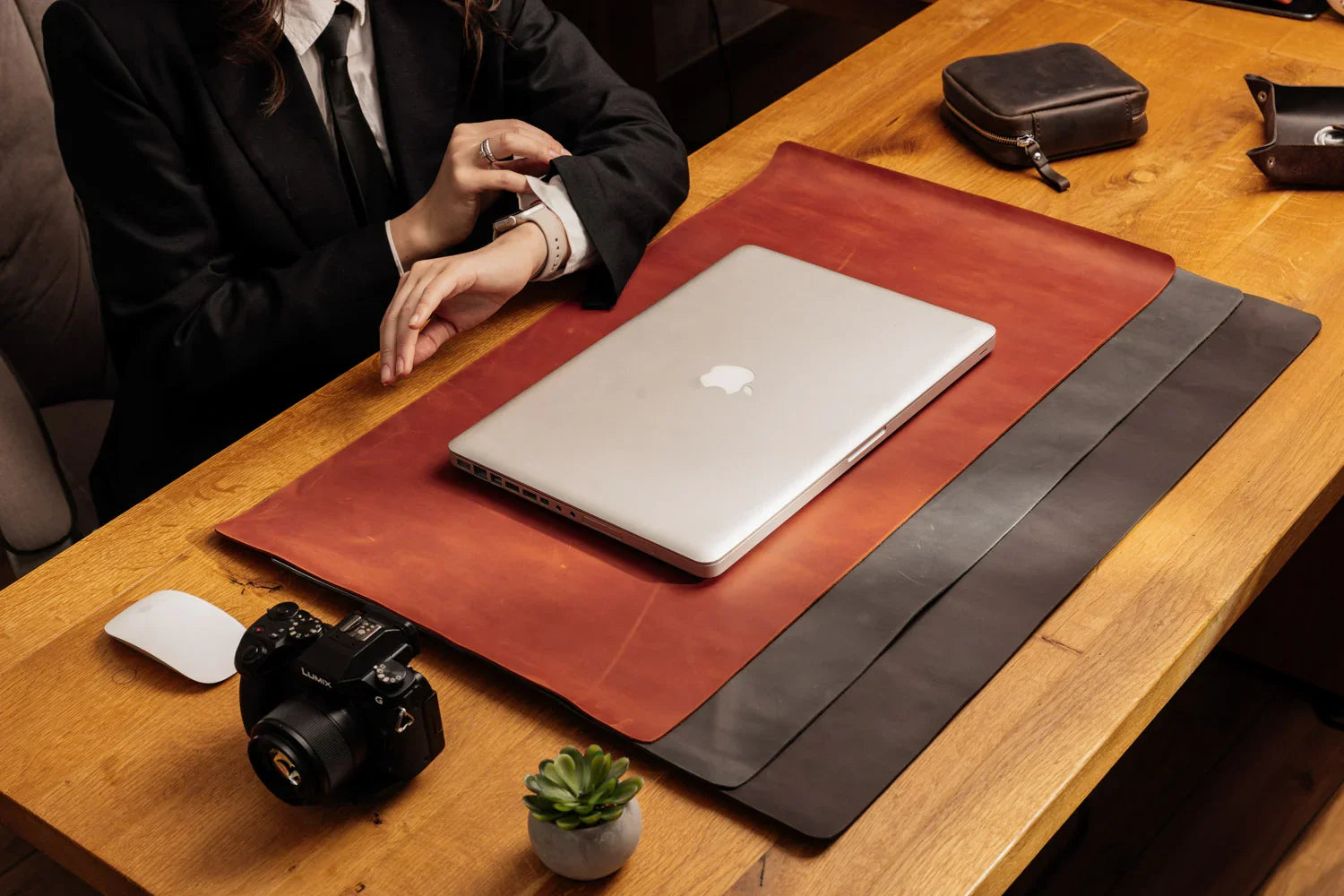 Crazy Horse Leather Desk Pad – Rustic Desk Mat for Office or Home
