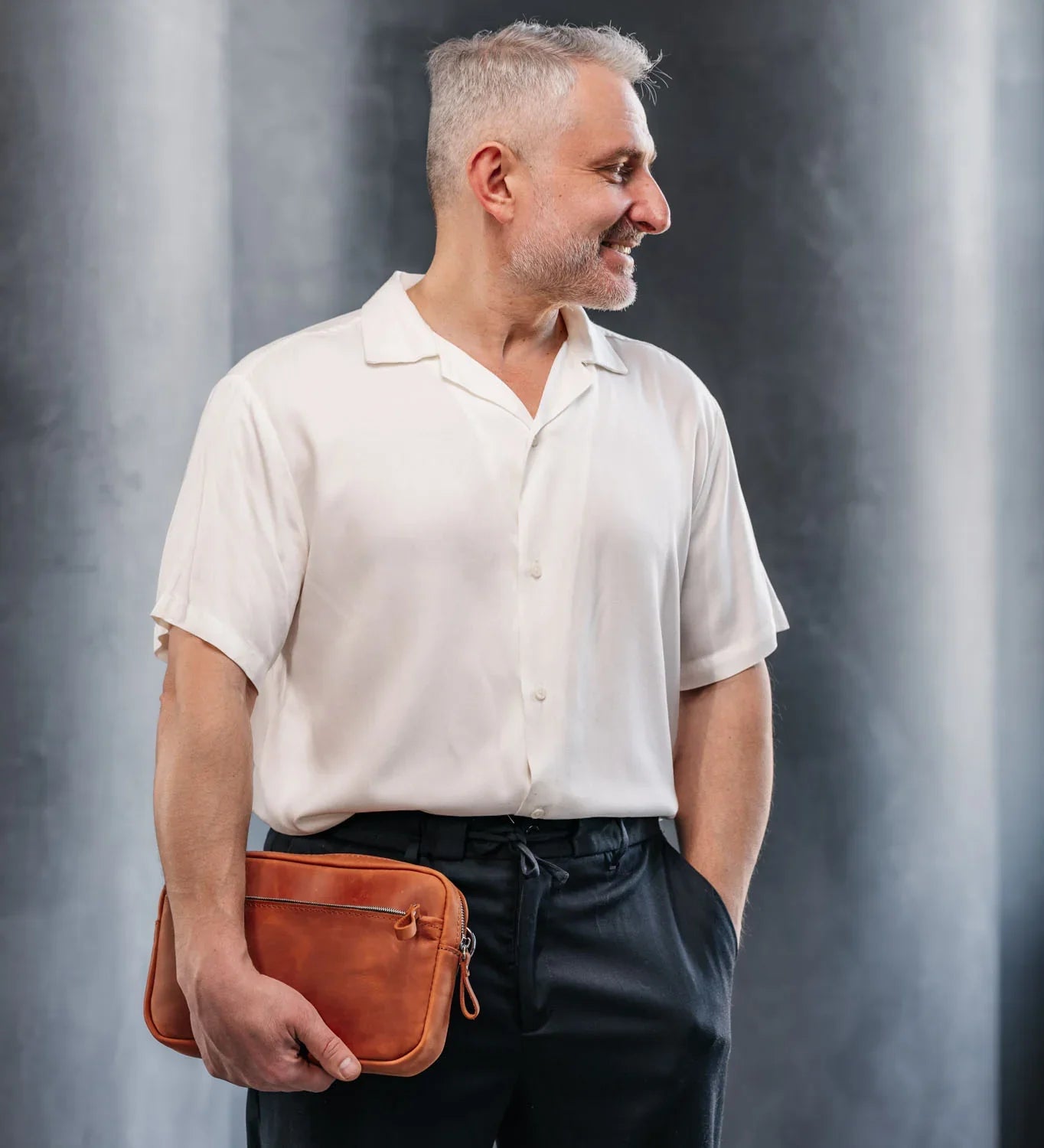Zippered Leather Crossbody Bag for Men and Women | Orson