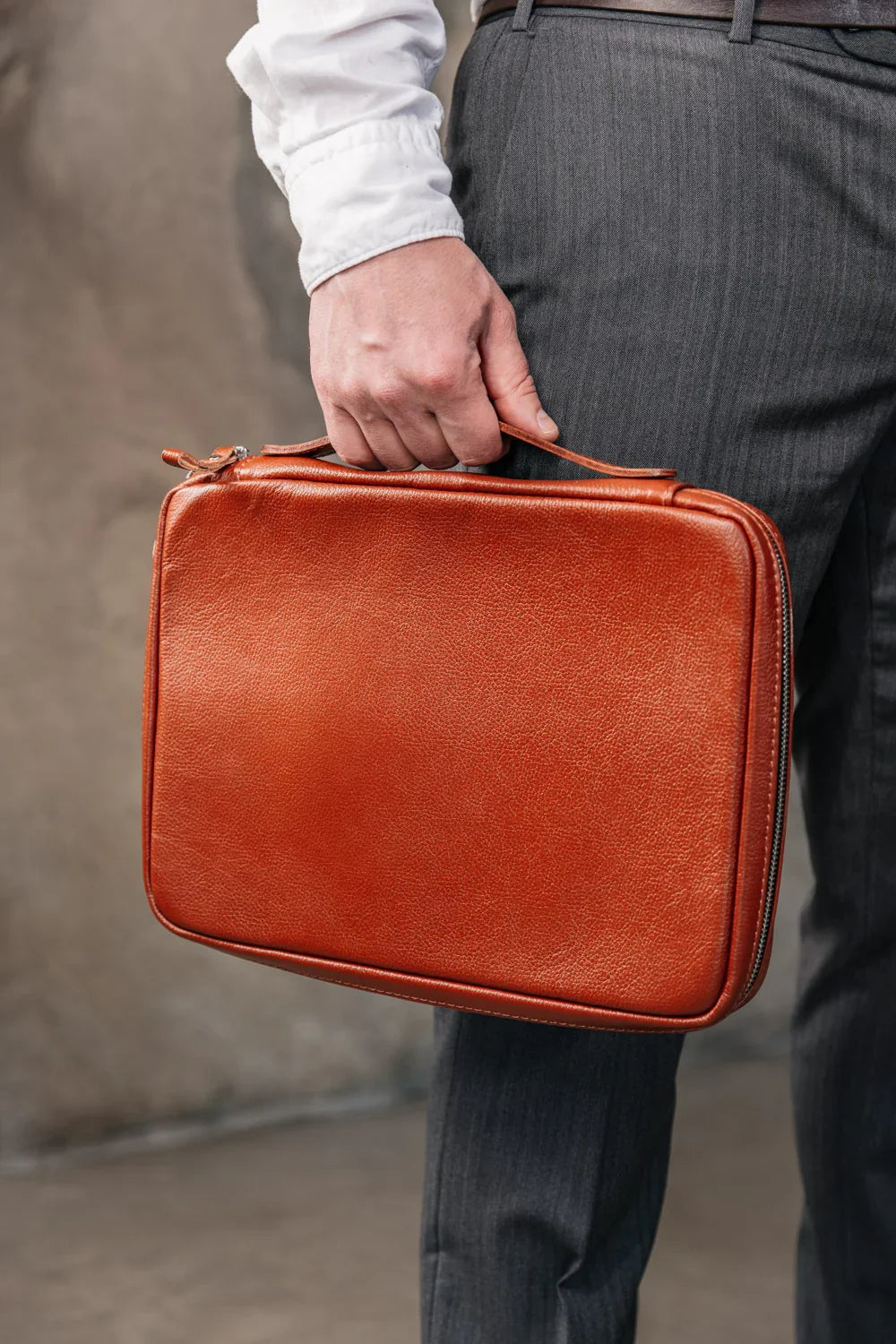 Grainy Leather Tech Organizer A4 Folio