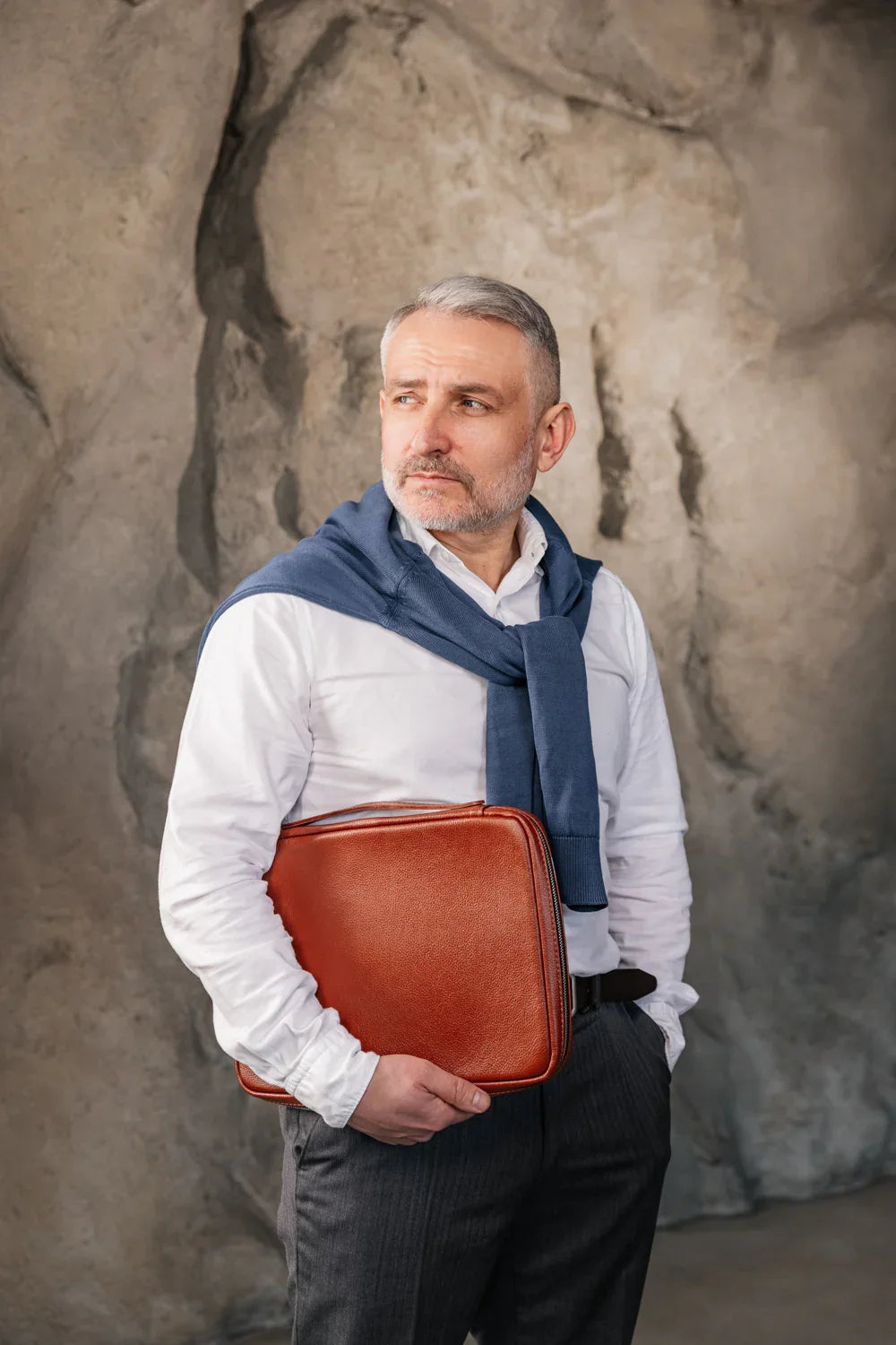 Grainy Leather Tech Organizer A4 Folio