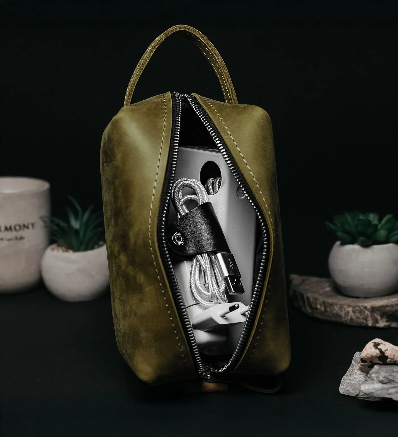 Waxed Matte Leather Dopp Kit – Travel Organizer