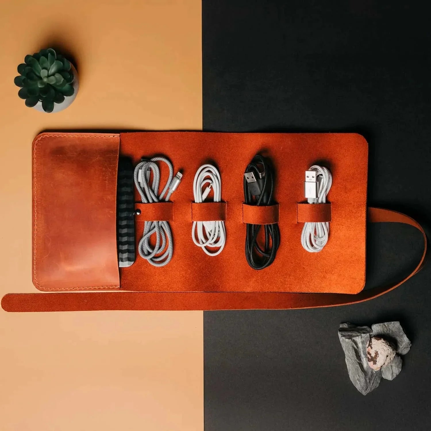 Waxed Leather Roll-Up Organizer – Cables & Tools Wrap