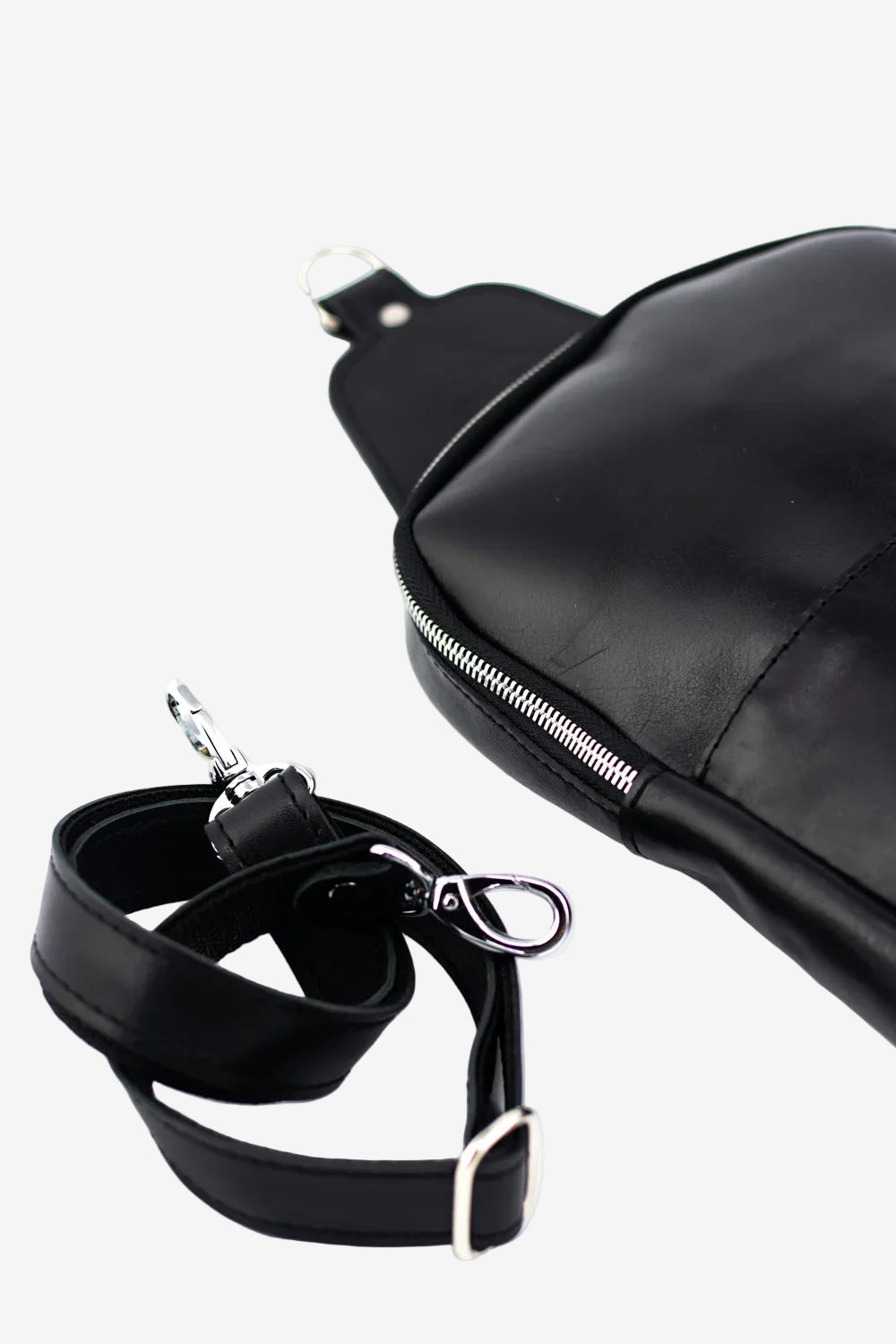 Smooth Leather Sling Bag – Everyday Men’s Crossbody