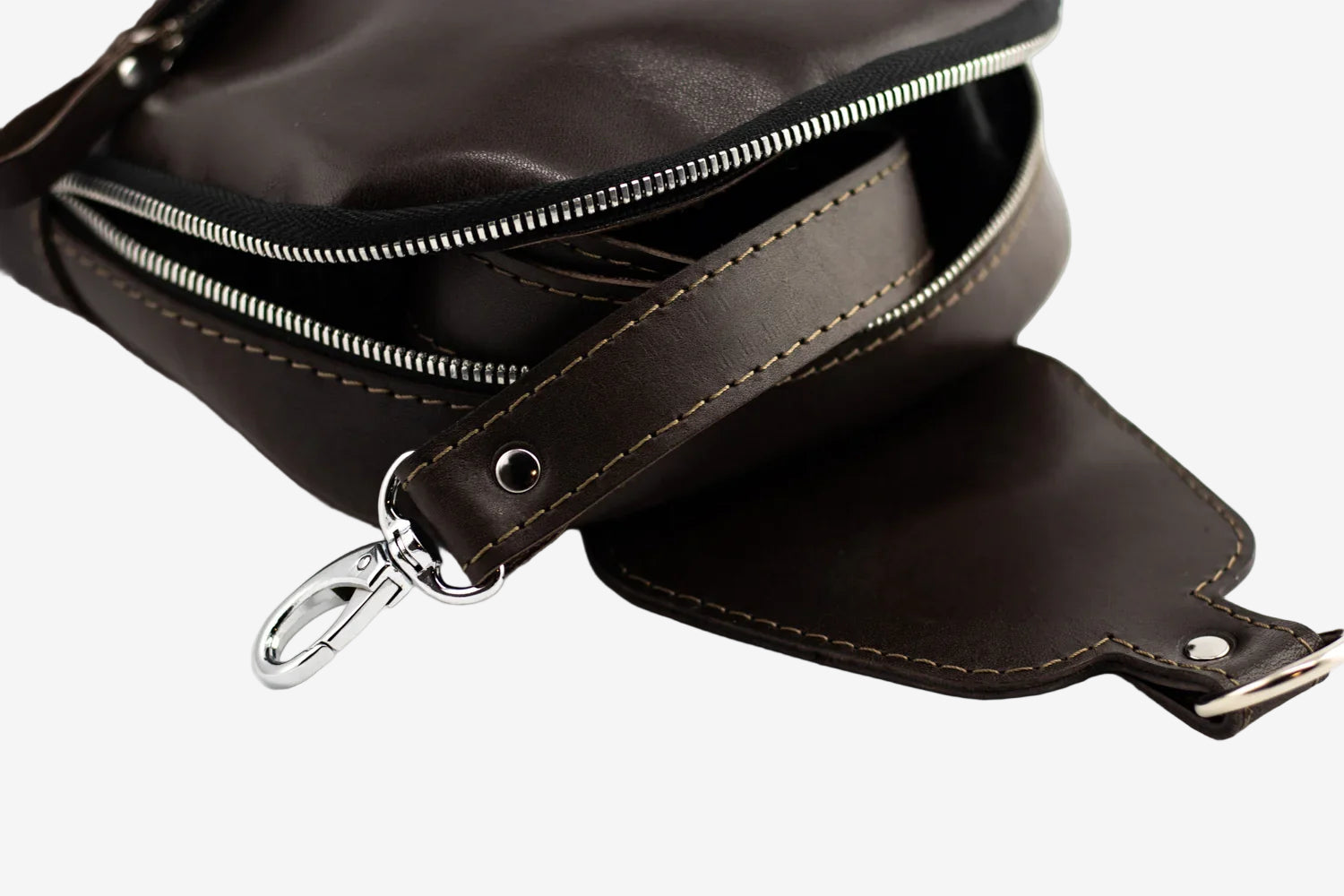 Smooth Leather Sling Bag – Everyday Men’s Crossbody