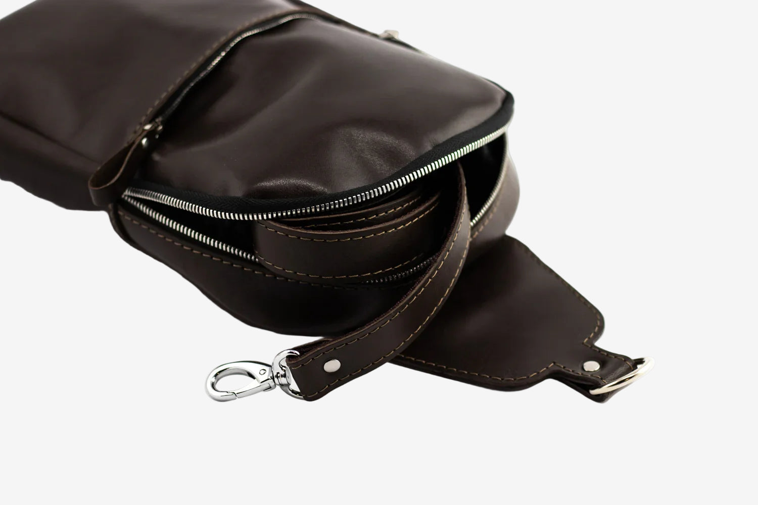 Smooth Leather Sling Bag – Everyday Men’s Crossbody