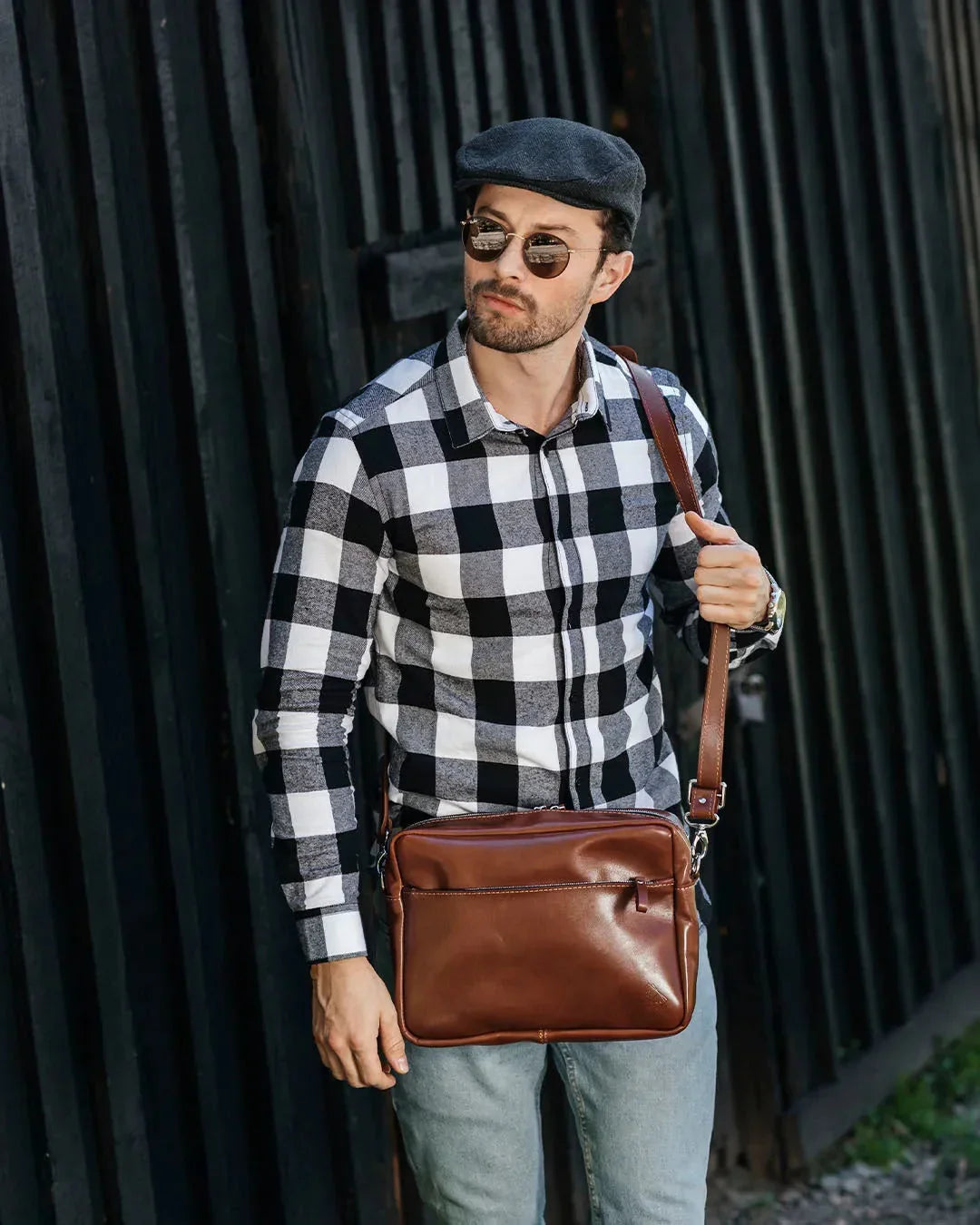Everyday Leather Messenger with Zip | Squad