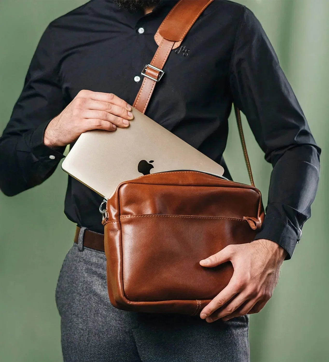 Everyday Leather Messenger with Zip | Squad