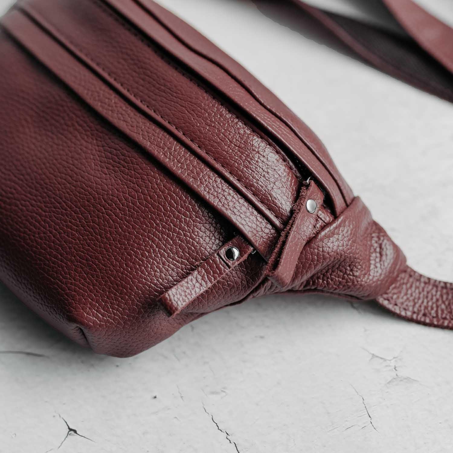 Grainy Leather Waist Bag with Zipper | B-Bag