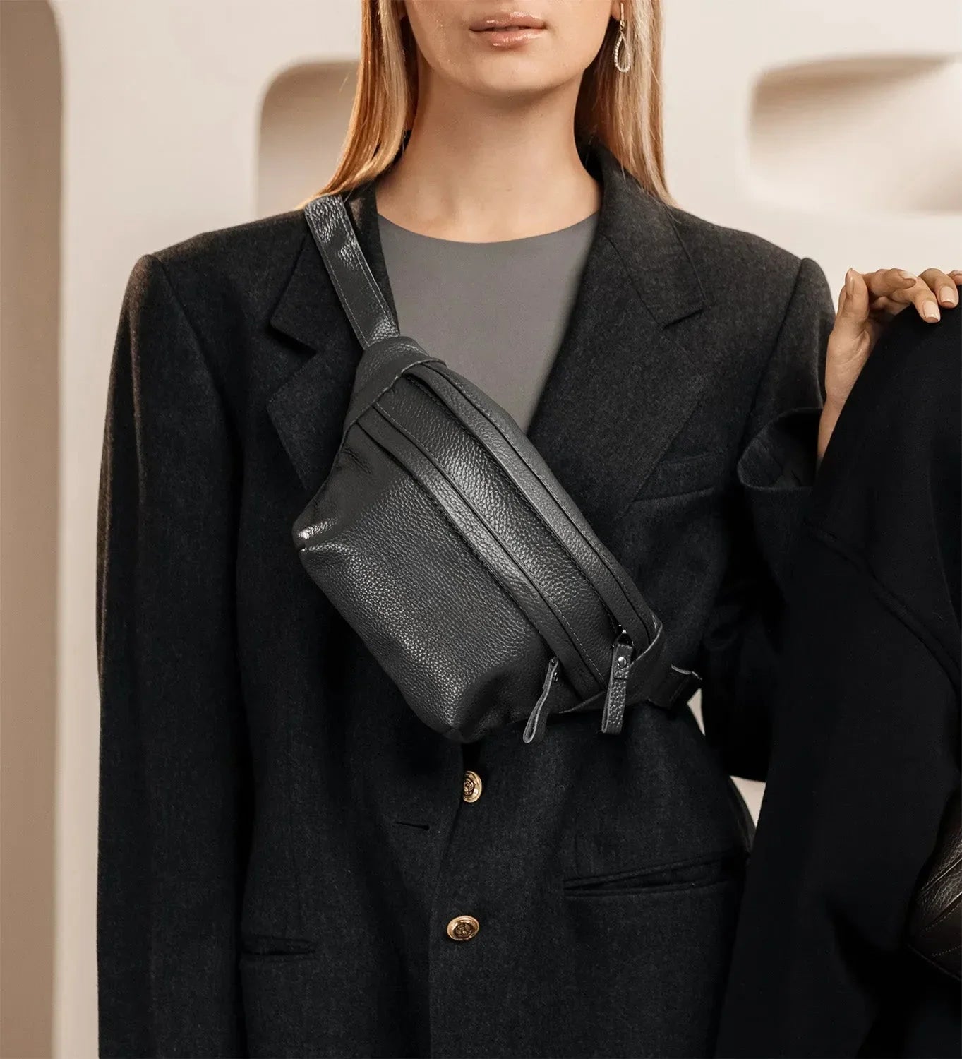 Grainy Leather Waist Bag with Zipper | B-Bag