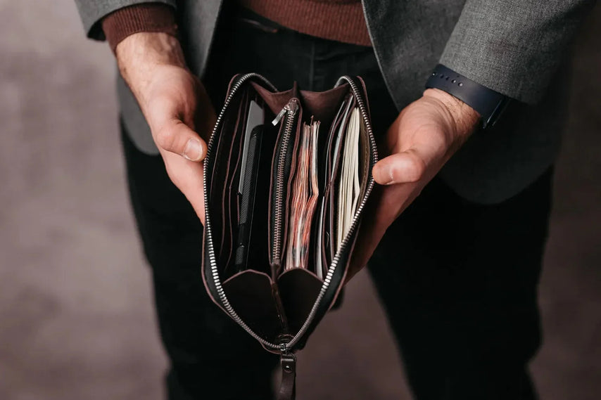 Leather Clutch Wallet – Zip Closure & Wrist Strap