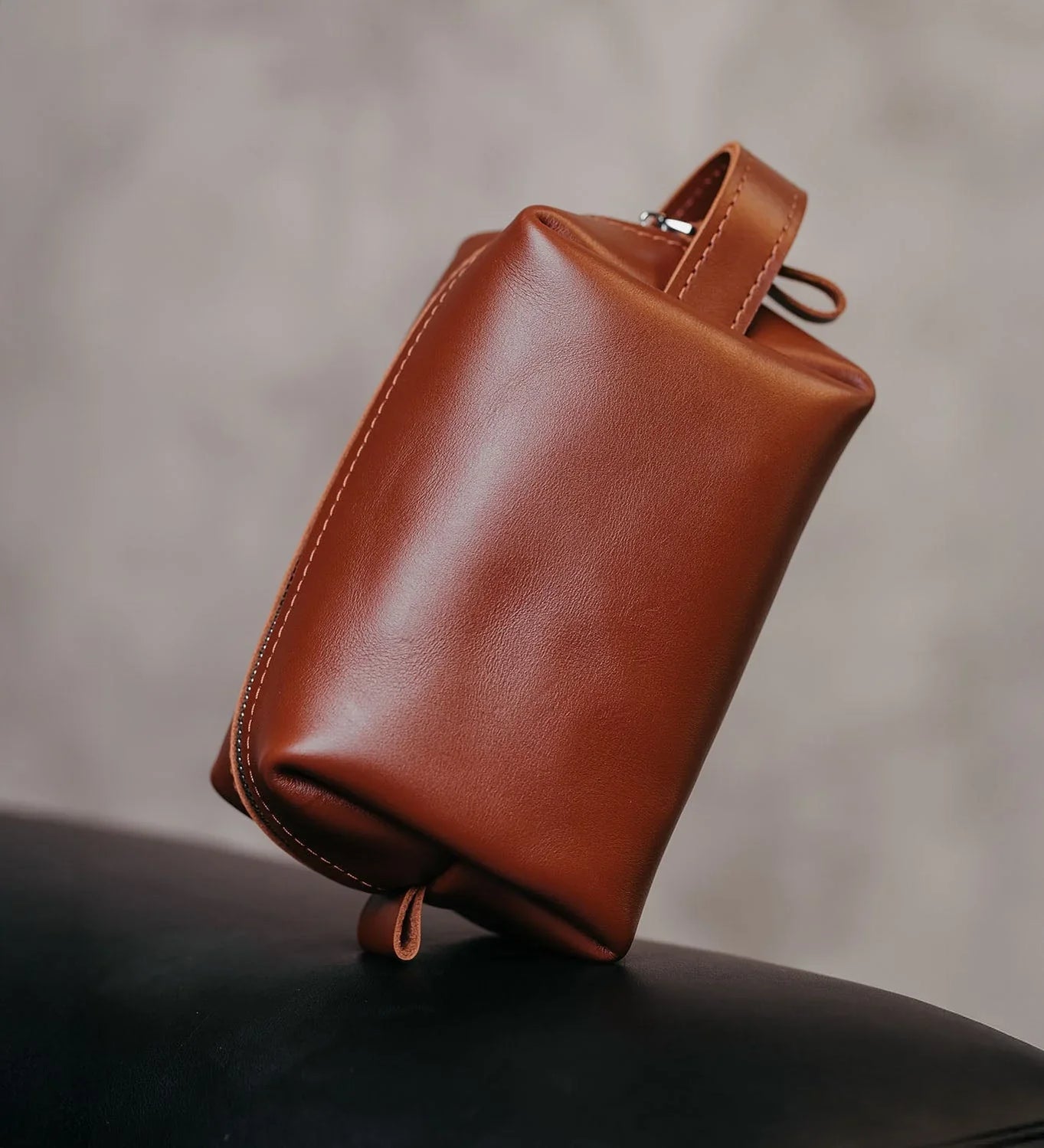 Smooth Leather Dopp Kit – Travel Toiletry Bag for Men