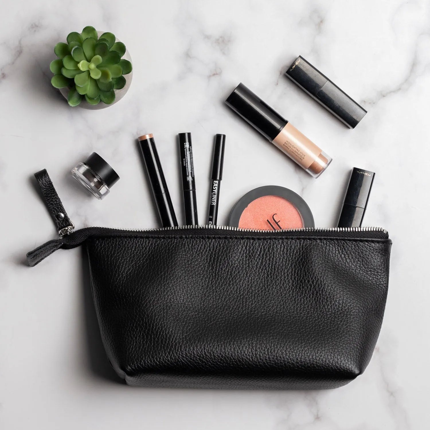 Full grain Leather Makeup Bag - Allure | Graini Black - Wenderfarer
