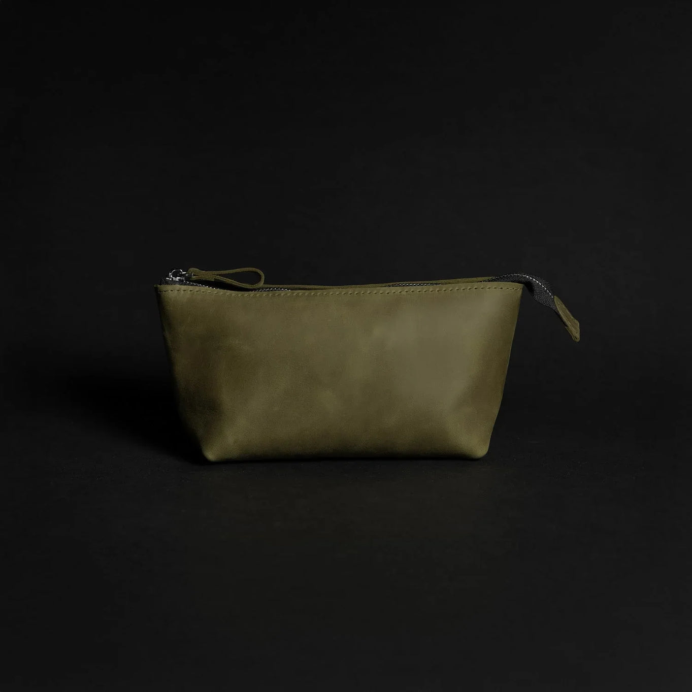 Leather Cosmetic Travel Bag – Matte Waxed Finish | Allure