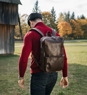 Smooth Leather Backpack for Everyday – fits Laptop 15.6/17'' | Nomad