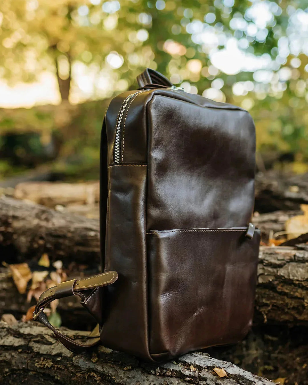 Smooth Leather Backpack for Everyday – fits Laptop 15.6/17'' | Nomad