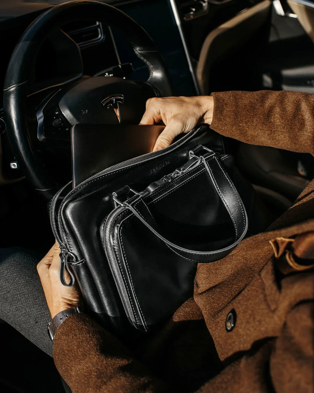 Leather Laptop Briefcase with Organizer – Smooth Finish