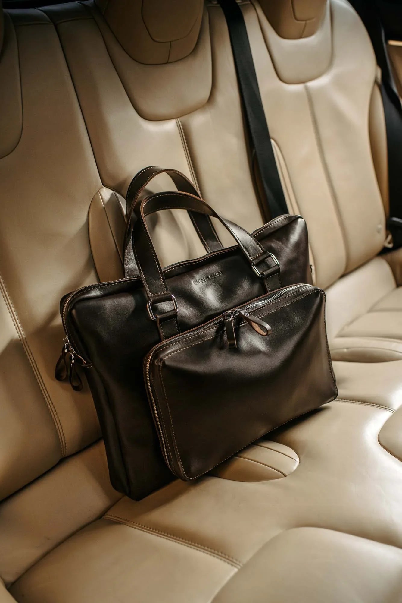 Leather Laptop Briefcase with Organizer – Smooth Finish