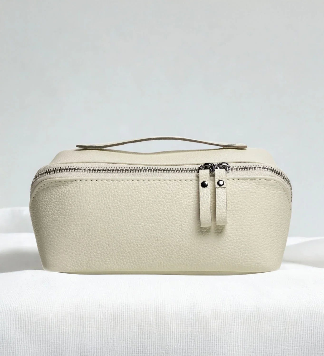 Full Grain Leather Cosmetic Bag – Travel Makeup Organizer | BeautyBox