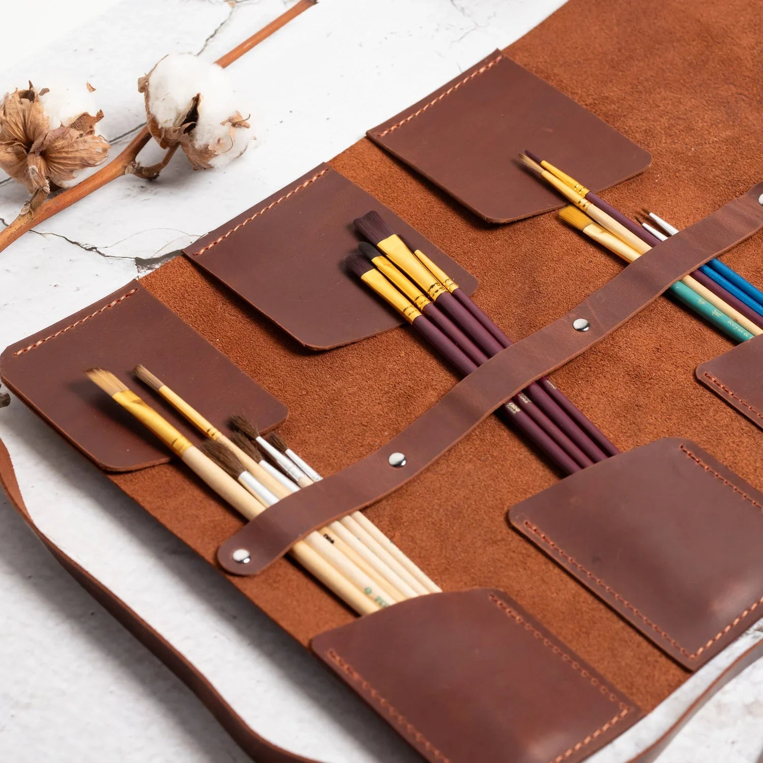 Leather Brush Roll Organizer – Waxed Matte Leather for Brushes & Tools